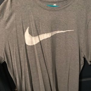 Nike tee